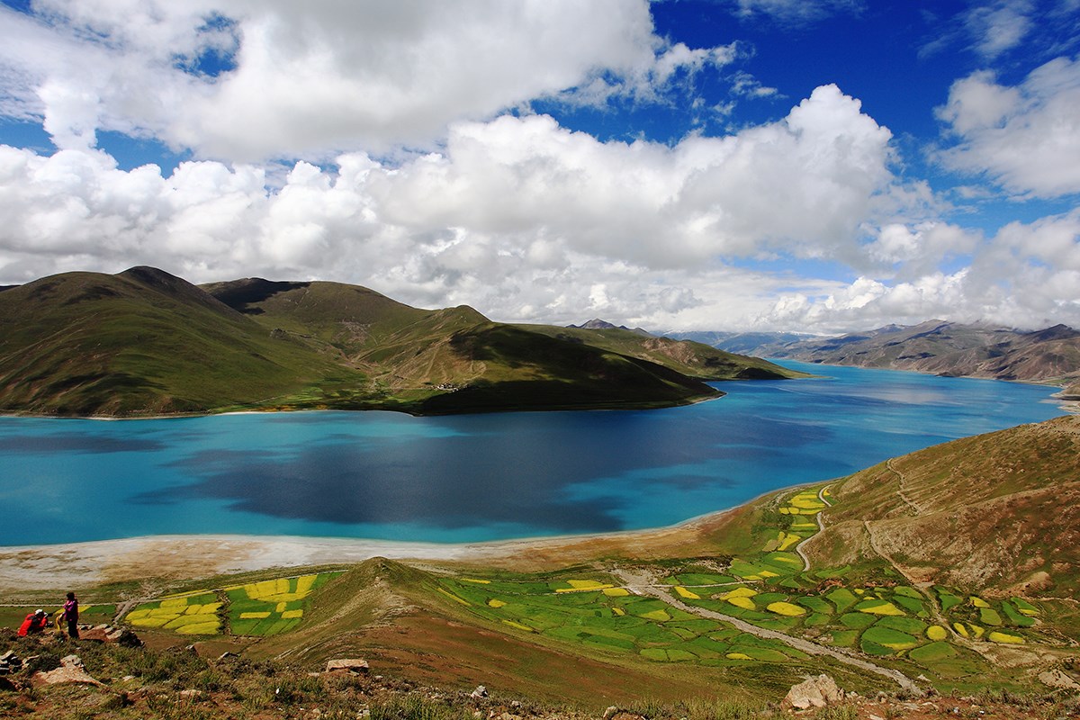 Yamdrok Lake